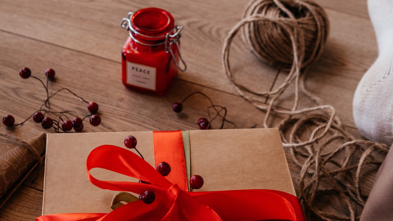 15 Gifts to Spoil the New Moms in Your Life